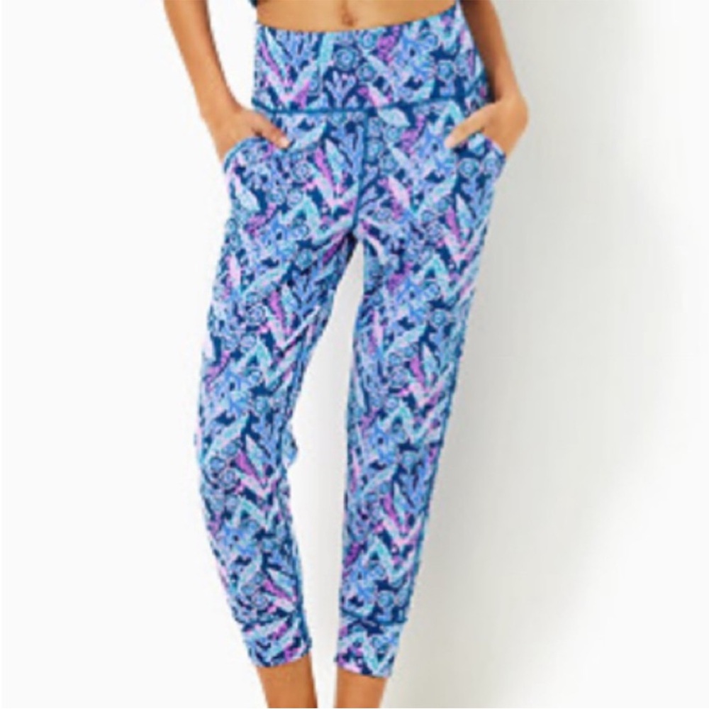UPF 50+ Luxletic 25" Island High Rise Crop Jogger large
